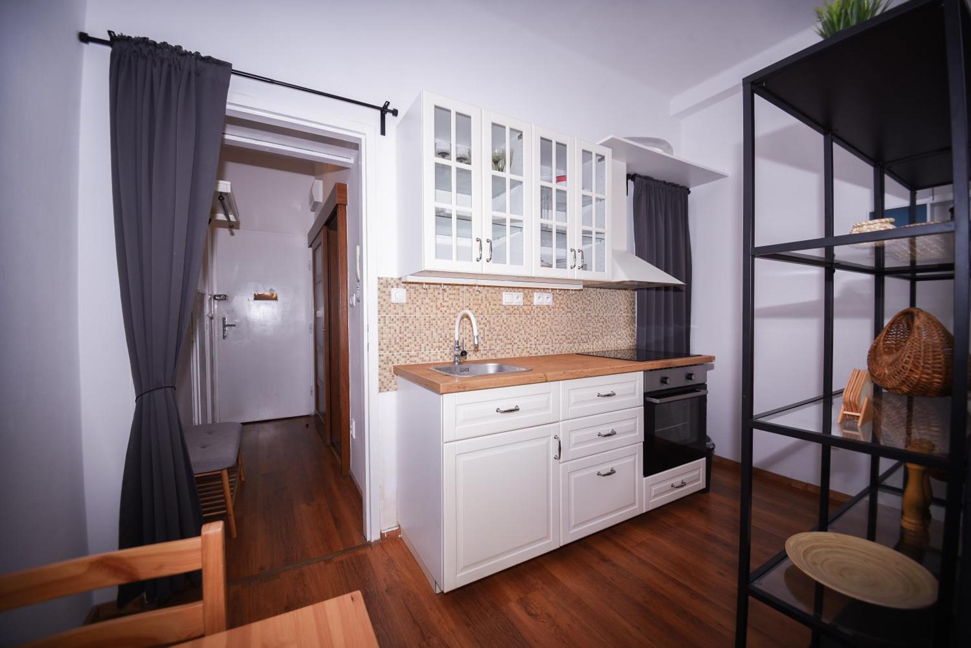 Central Urban Studio - Style Meets Comfort Bratislava Esterno foto